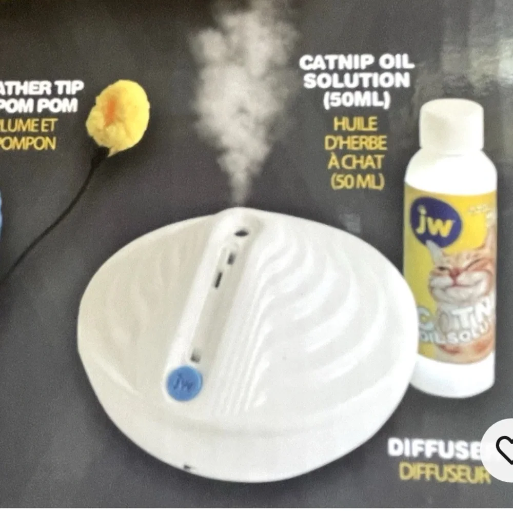 JW Mister Catnip Cat Feather Toy with Automatic Catnip Diffuser - White
